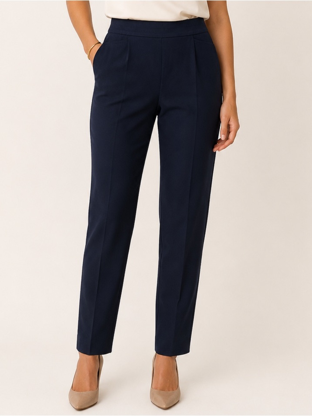Chico’s • Slim Ankle Pants in Navy - Stretch Pull-On